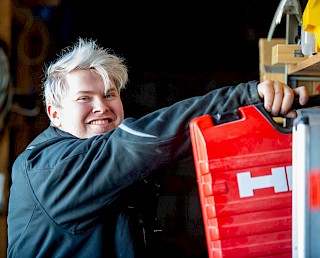 Bauhelfer/in (w/m/d) (auch Glaser/in, Schreiner/in und Schlosser/in)